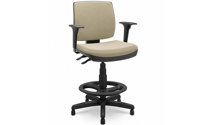 cadeira-caixa-alta-giratoria-brisa-soft-prolabore-estofada-com-bracos